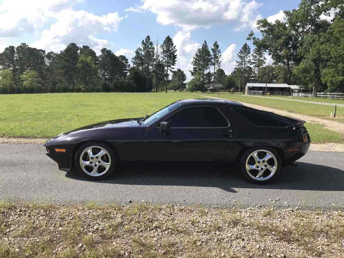 1984 Porsche 928 S - photo 2