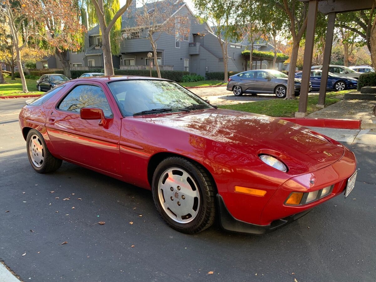 1984 Porsche 928 S - photo 2