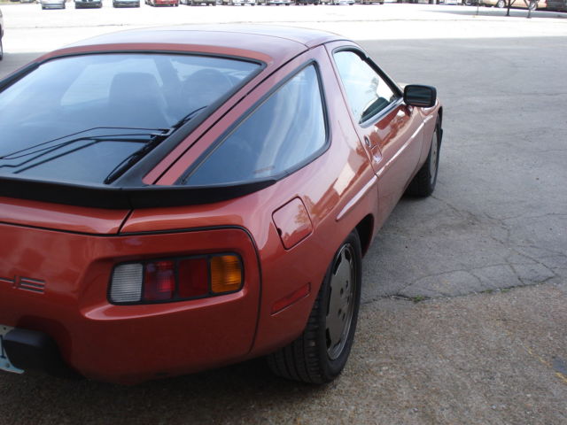 1984 Porsche 928 - photo 11