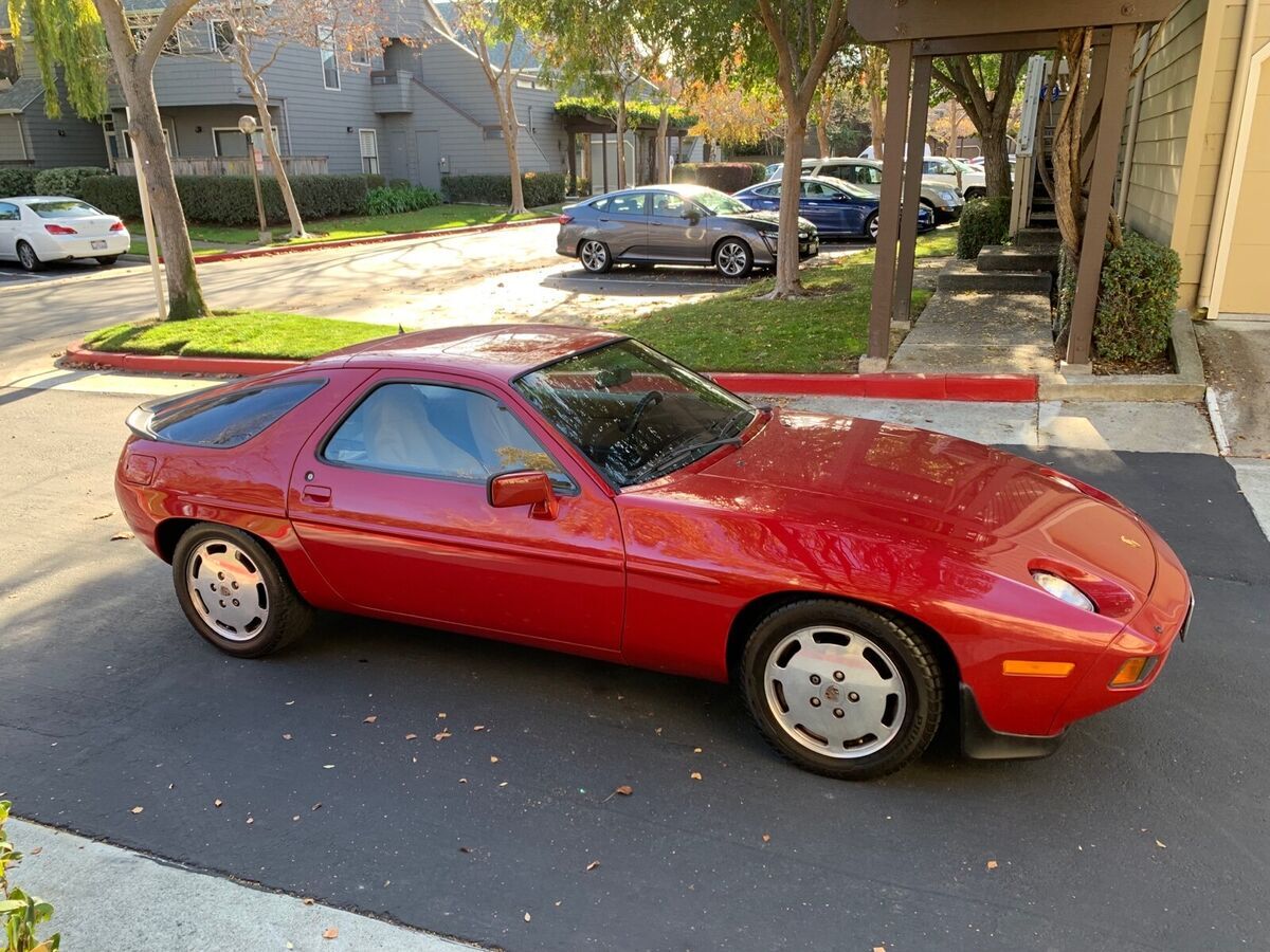1984 Porsche 928 S - photo 2