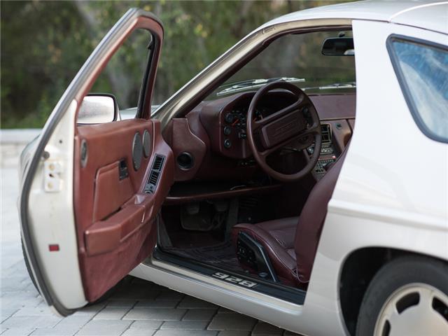 1984 Porsche 928 S - photo 12