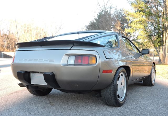 1984 Porsche 928 S 5-Speed - photo 4
