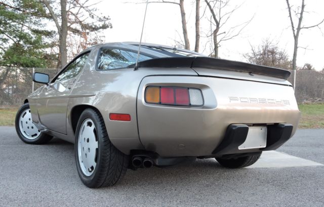 1984 Porsche 928 S 5-Speed - photo 6
