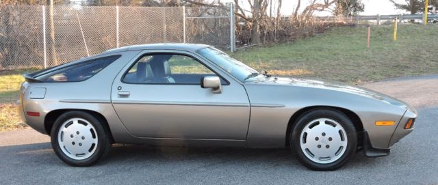 1984 Porsche 928 S 5-Speed - photo 8