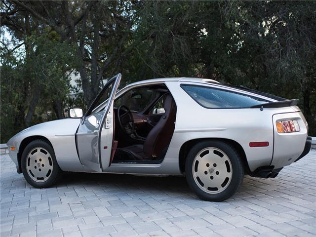 1984 Porsche 928 S - photo 5