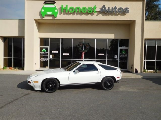 1984 Porsche 928 -- - photo 8