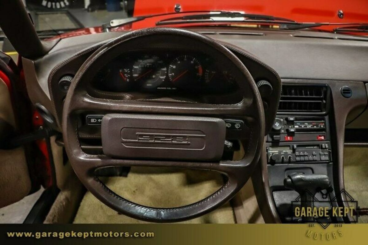 1984 Porsche 928 S - photo 12