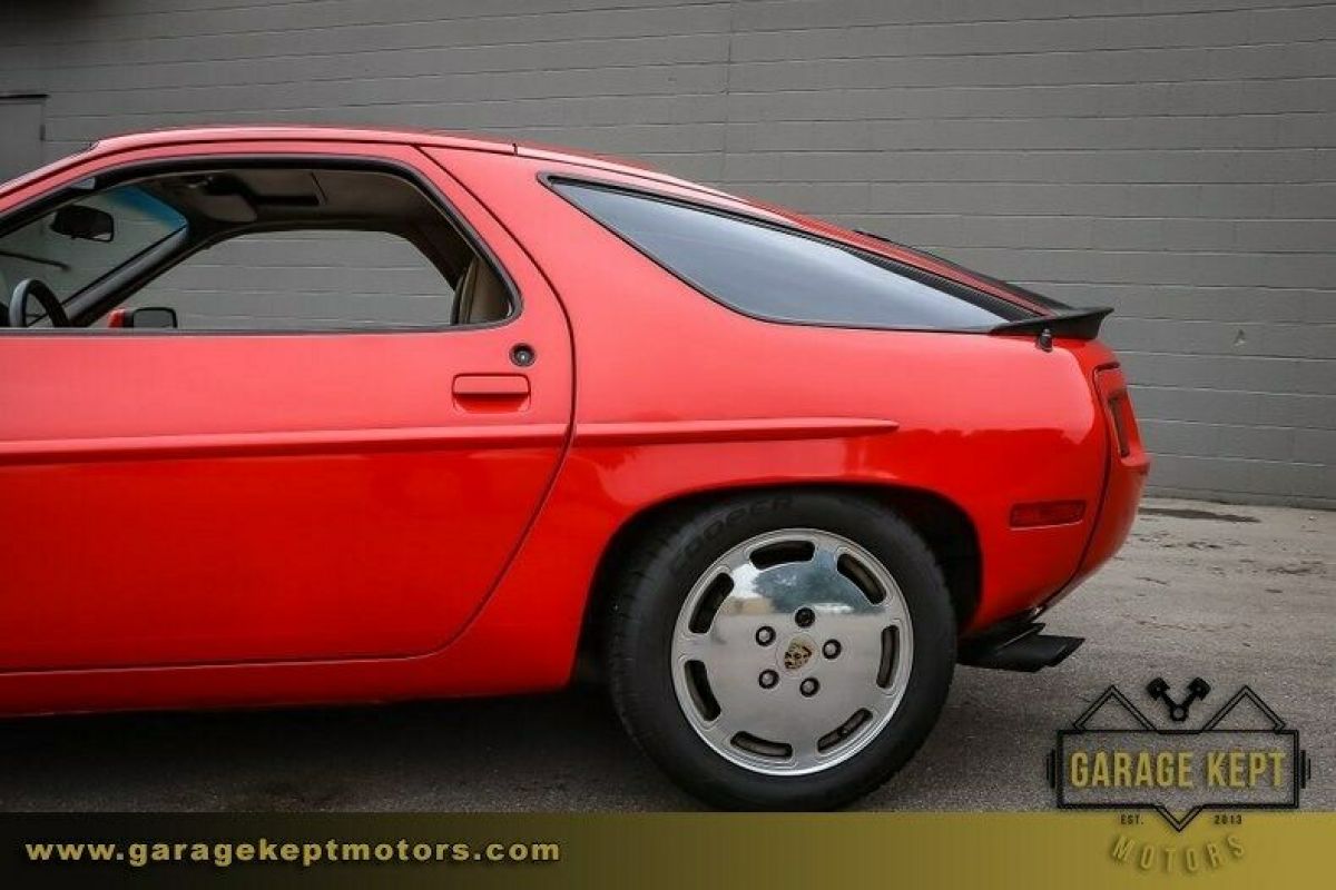 1984 Porsche 928 S - photo 7