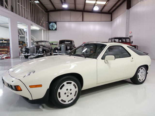 1984 Porsche 928 S Sunroof Coupe | Power sunroof | Factory climate control 1984 Porsche 928 S Sunroof Coupe