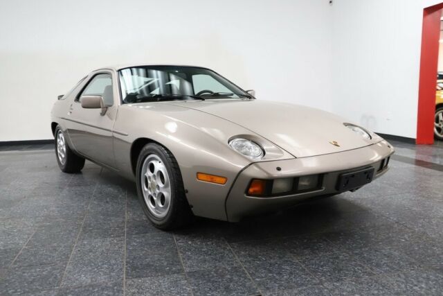1984 Porsche 928, with 147946 Miles available now! 1984 Porsche 928 --