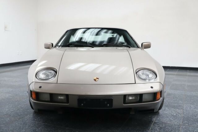 1984 Porsche 928 -- - photo 2