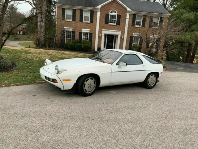 1984 Porsche 928 - photo 2