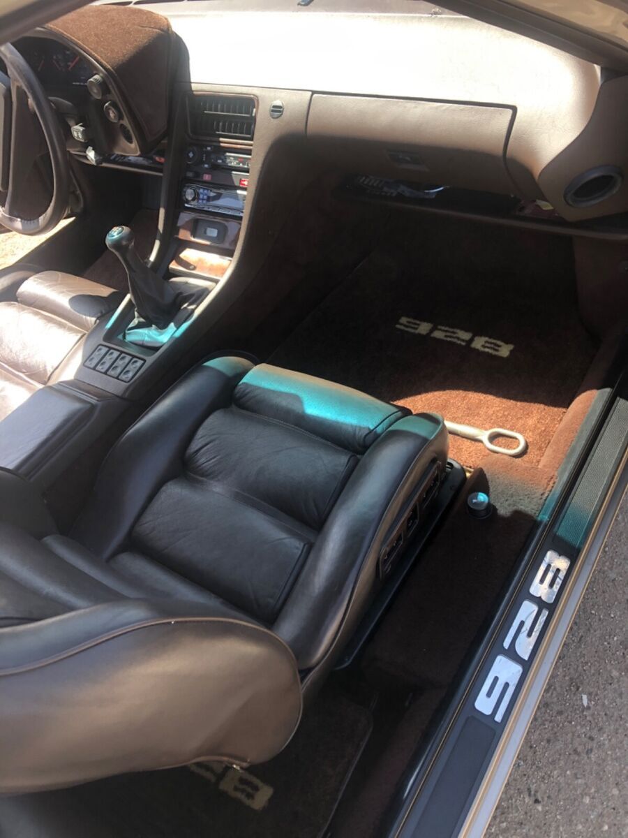 1984 Porsche 928 - photo 6