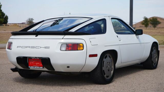 1984 Porsche 928 - photo 6