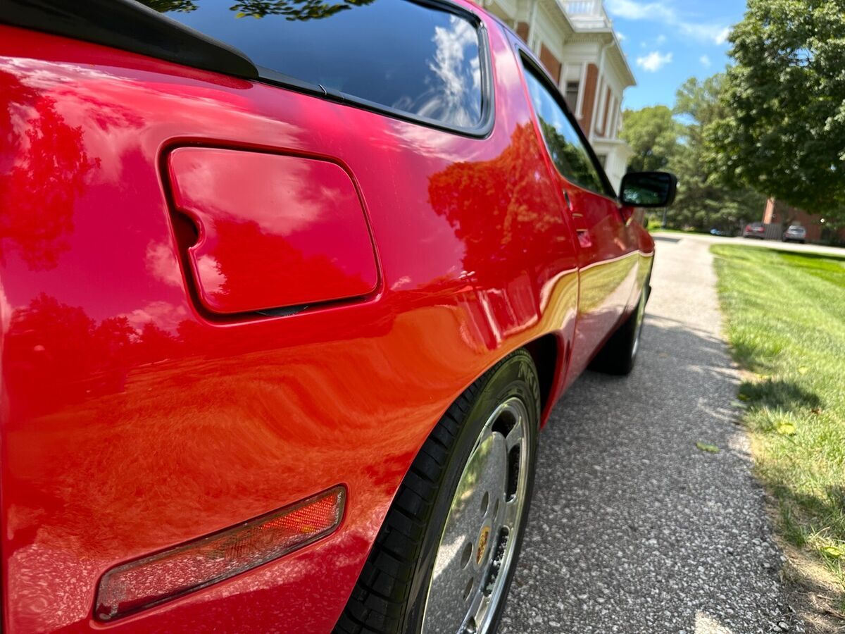 1984 Porsche 928 - photo 12