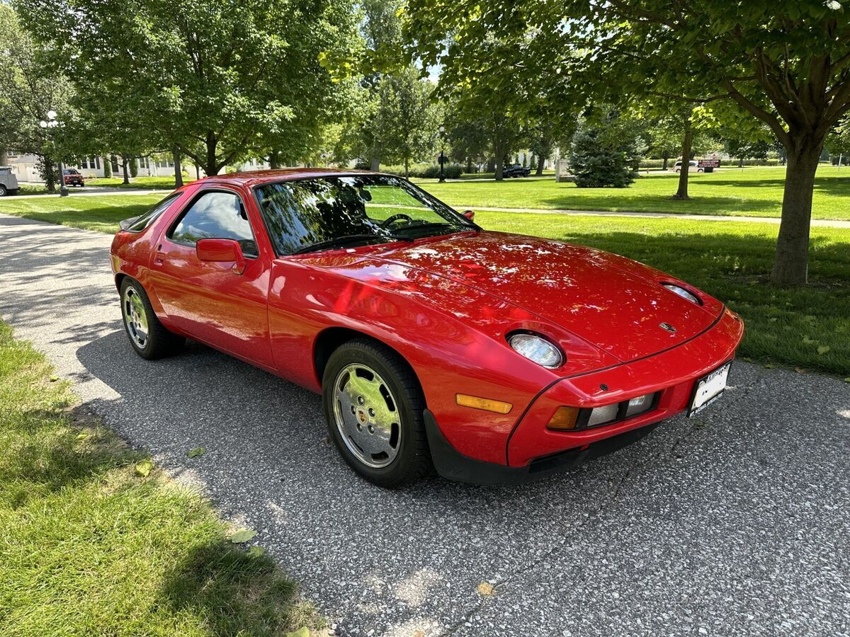 1984 Porsche 928 - photo 2