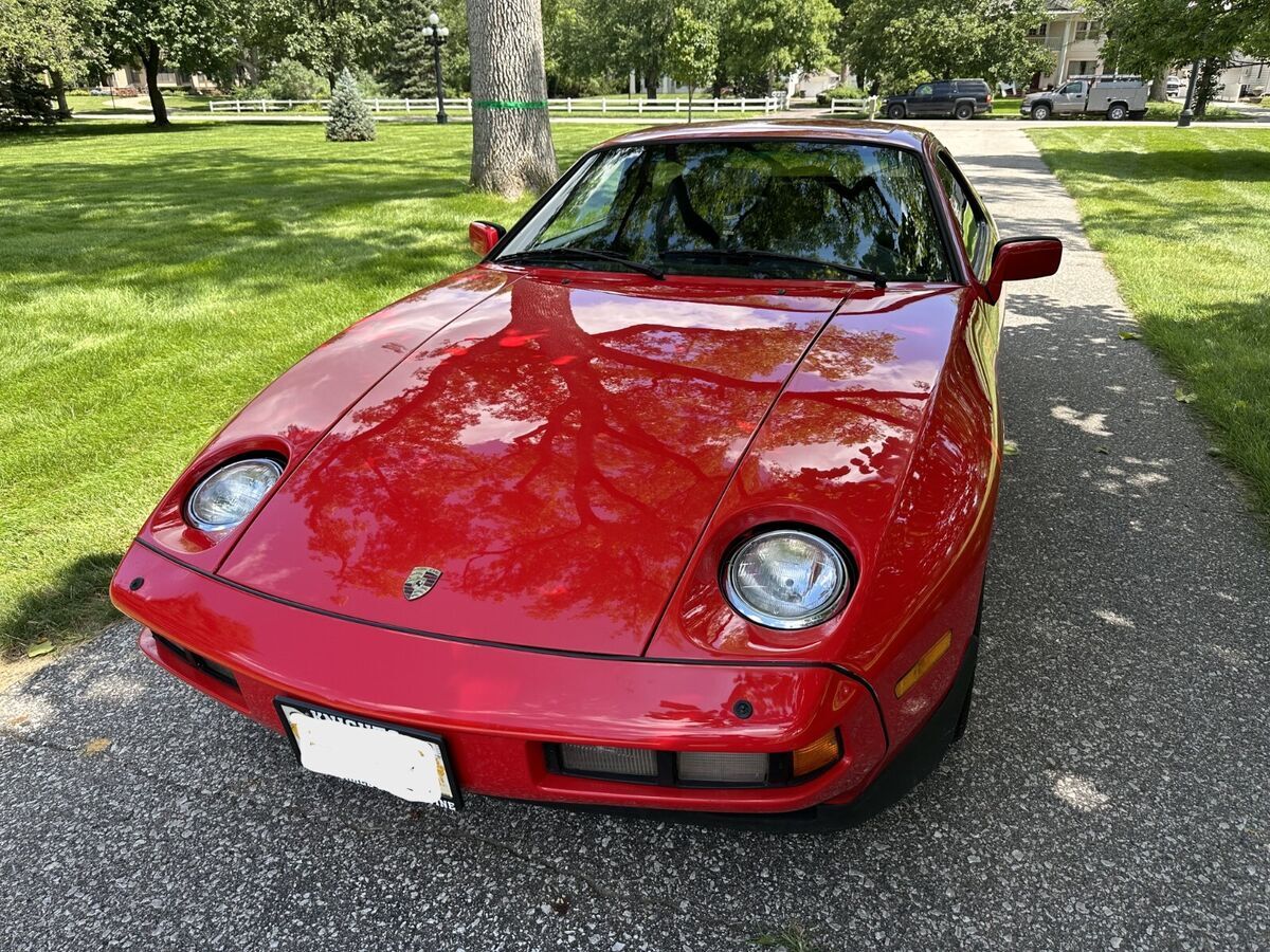 1984 Porsche 928 - photo 5