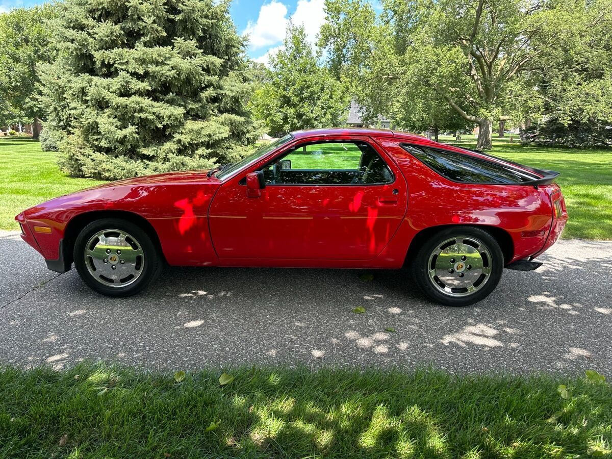 1984 Porsche 928 - photo 8