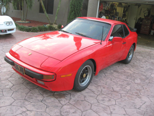1984 Porsche 944 1984 Porsche 944