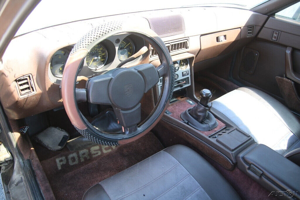 1984 Porsche 944 - photo 12