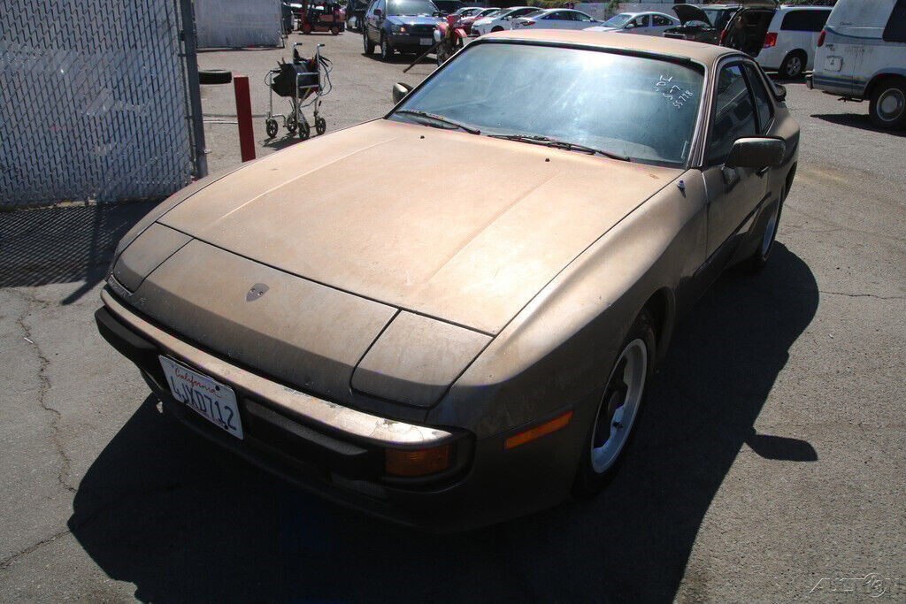 1984 Porsche 944 - photo 2