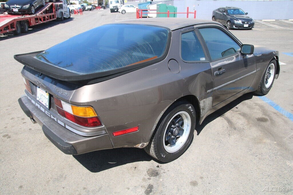 1984 Porsche 944 - photo 6
