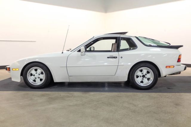 1984 Porsche 944 - photo 4