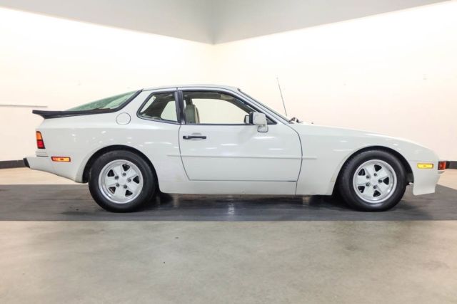1984 Porsche 944 - photo 8