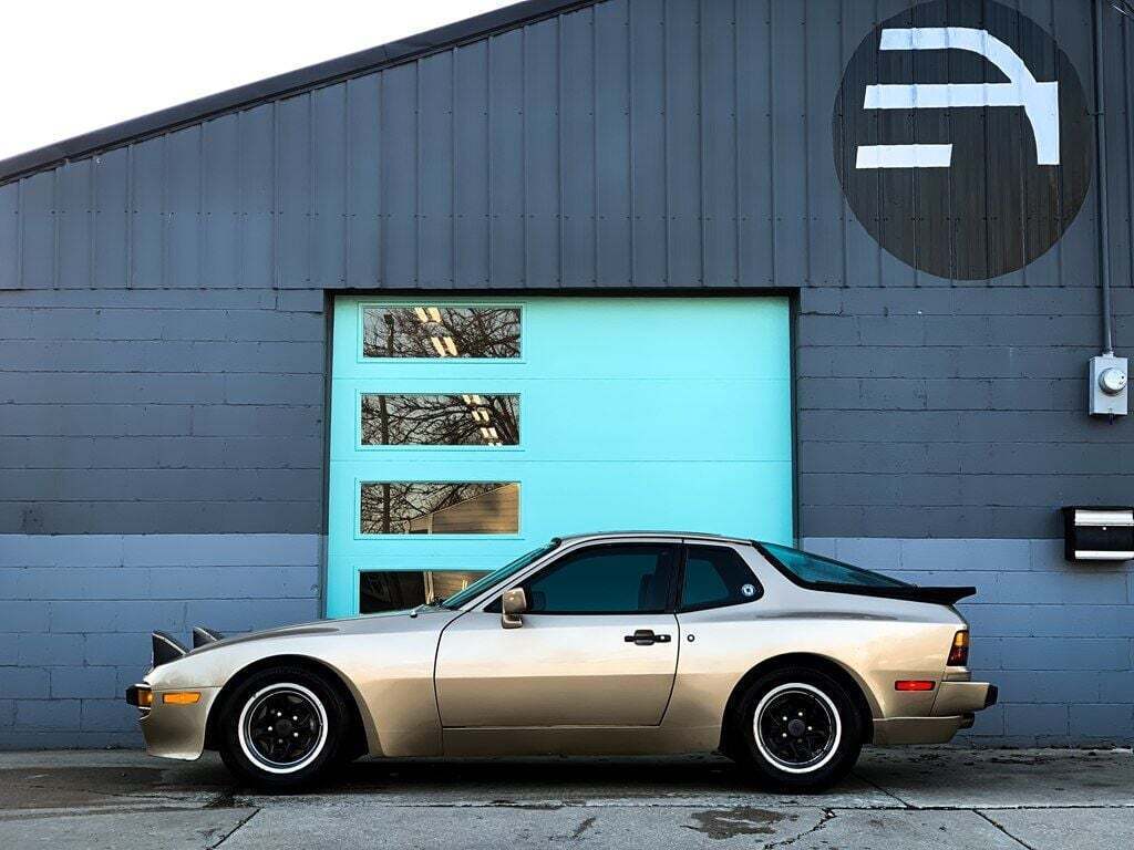 1984 Porsche 944 Base 2dr Hatchback - photo 6