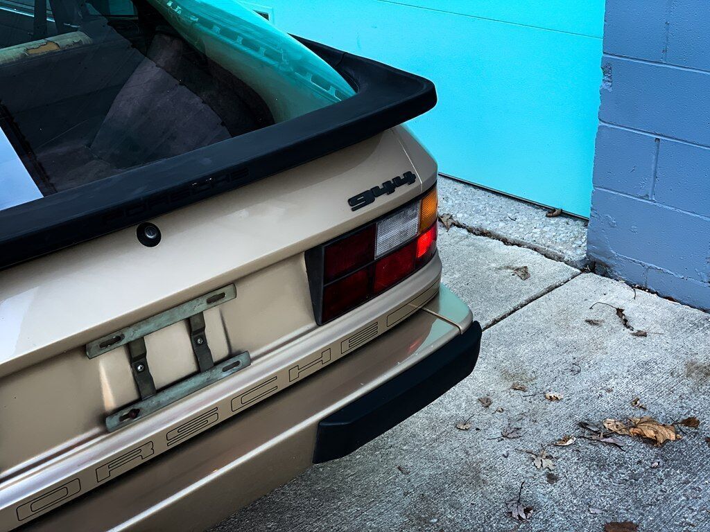 1984 Porsche 944 Base 2dr Hatchback - photo 8