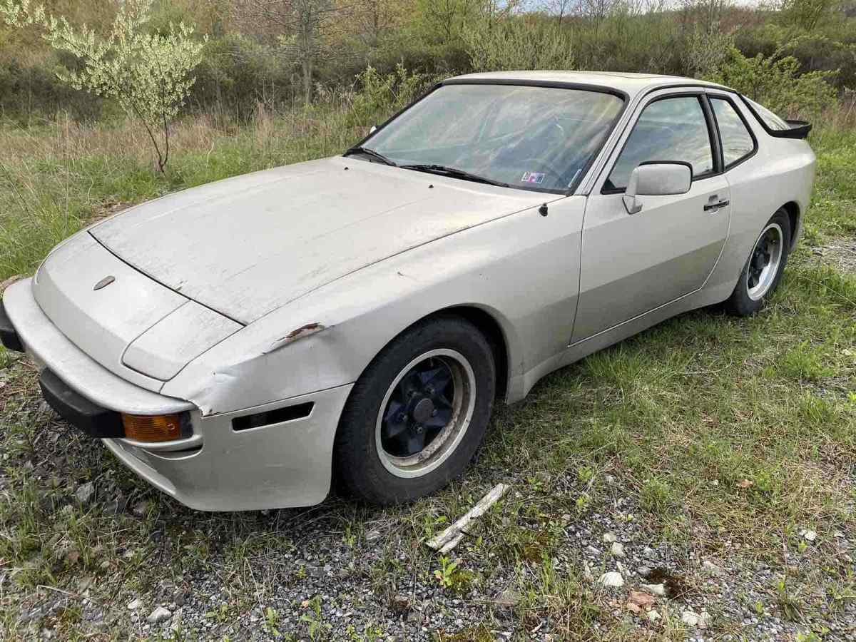 1984 Porsche 944 - photo 2