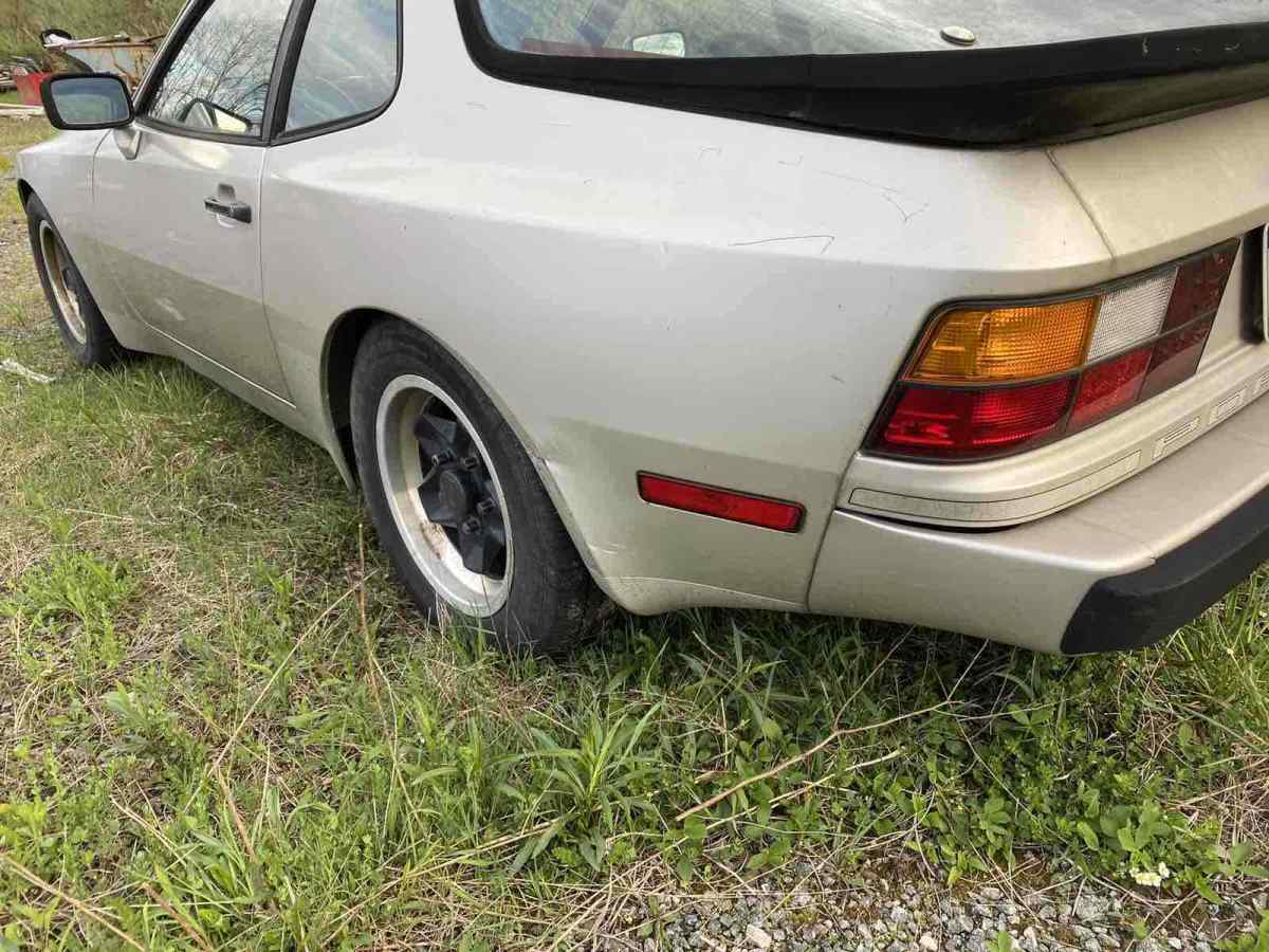 1984 Porsche 944 - photo 6