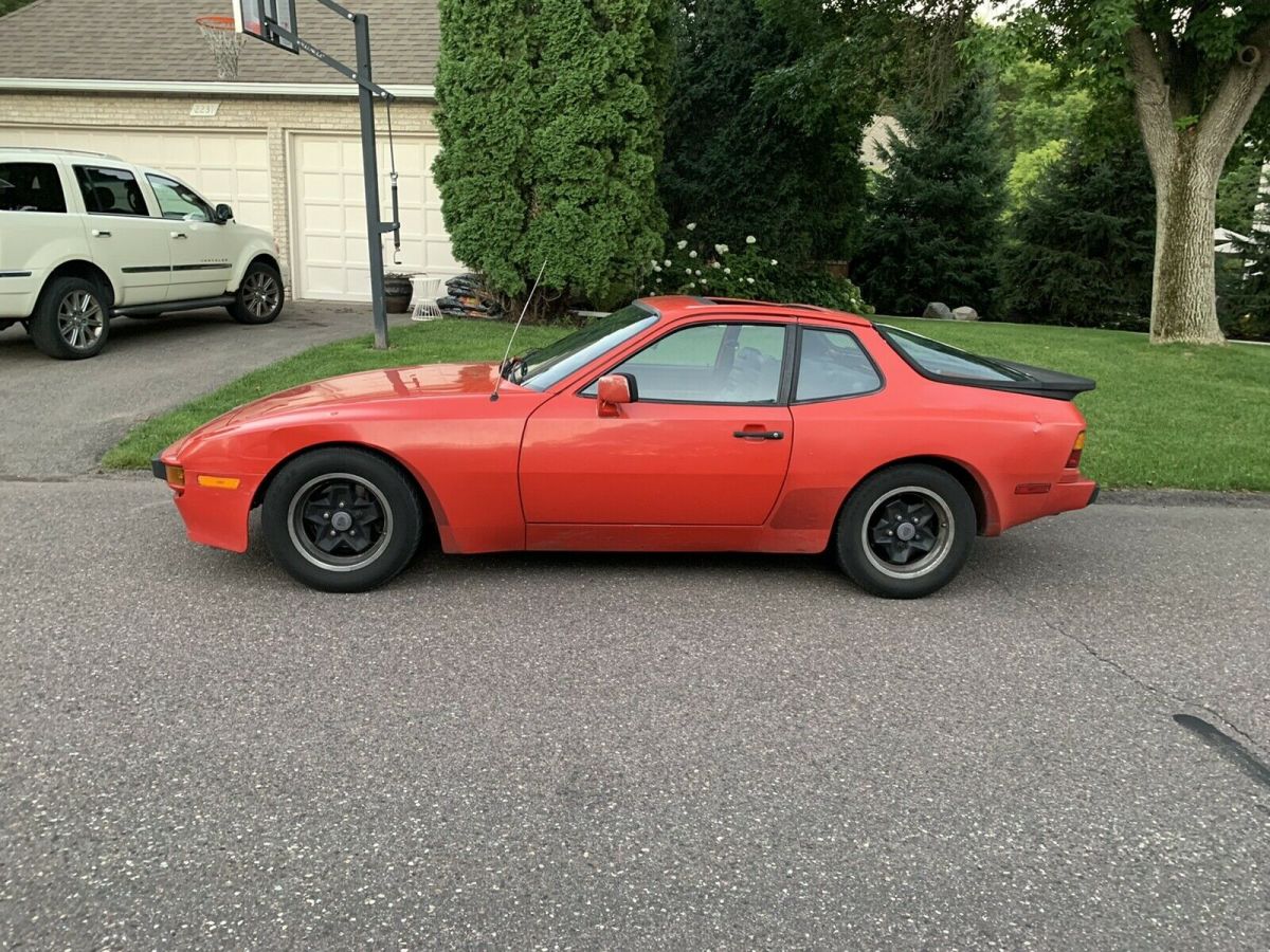 1984 Porsche 944 - photo 2