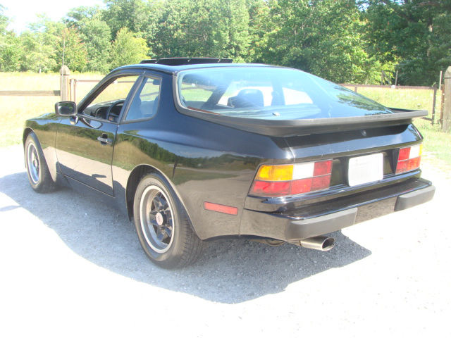 1984 Porsche 944 - photo 3