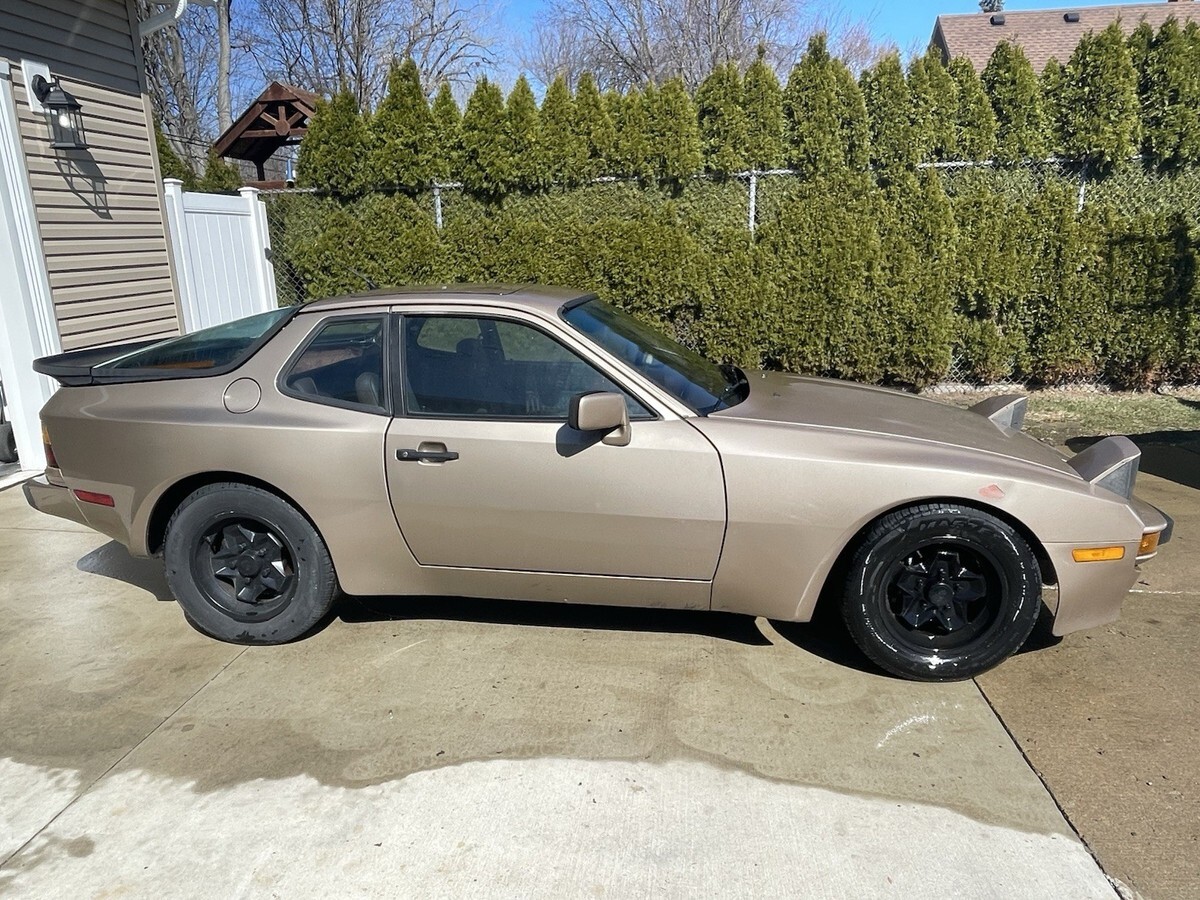 1984 Porsche 944
