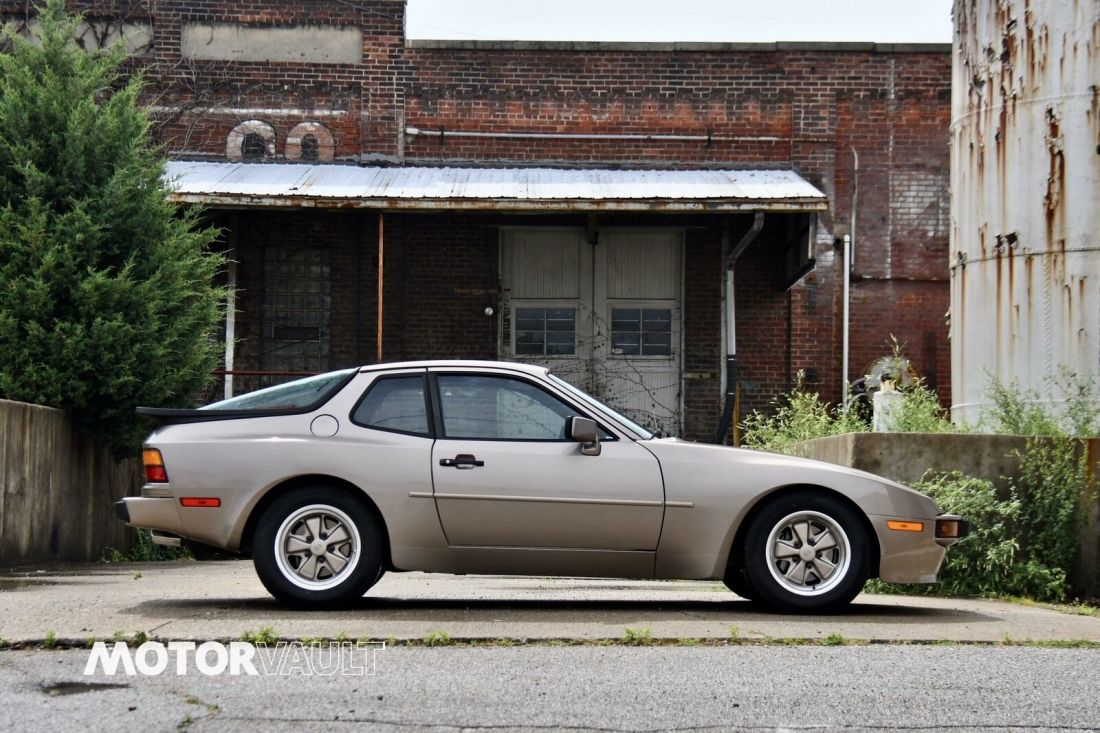 1984 Porsche 944 - photo 10