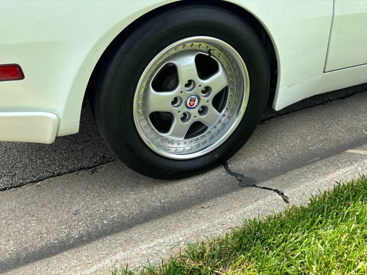 1984 Porsche 944 - photo 11