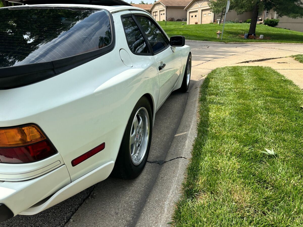 1984 Porsche 944 - photo 12