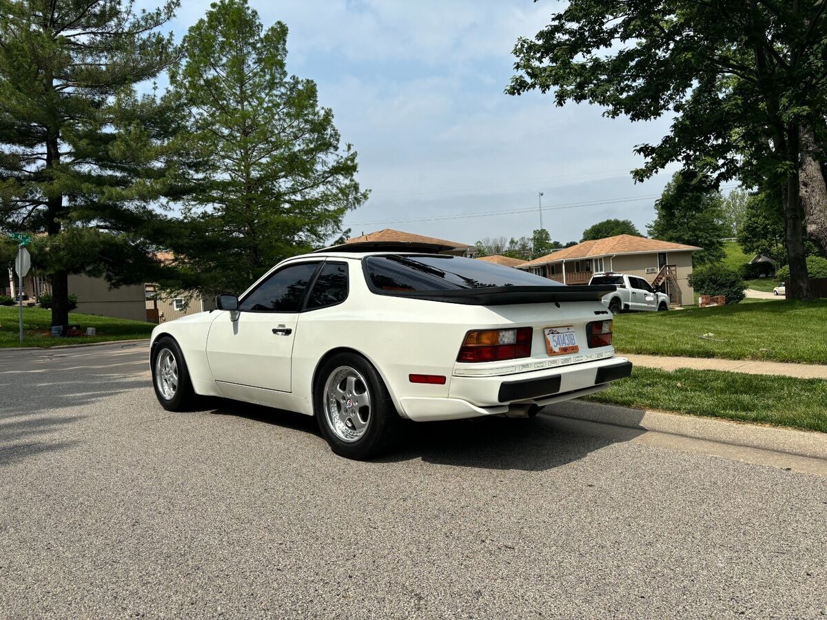 1984 Porsche 944 - photo 3