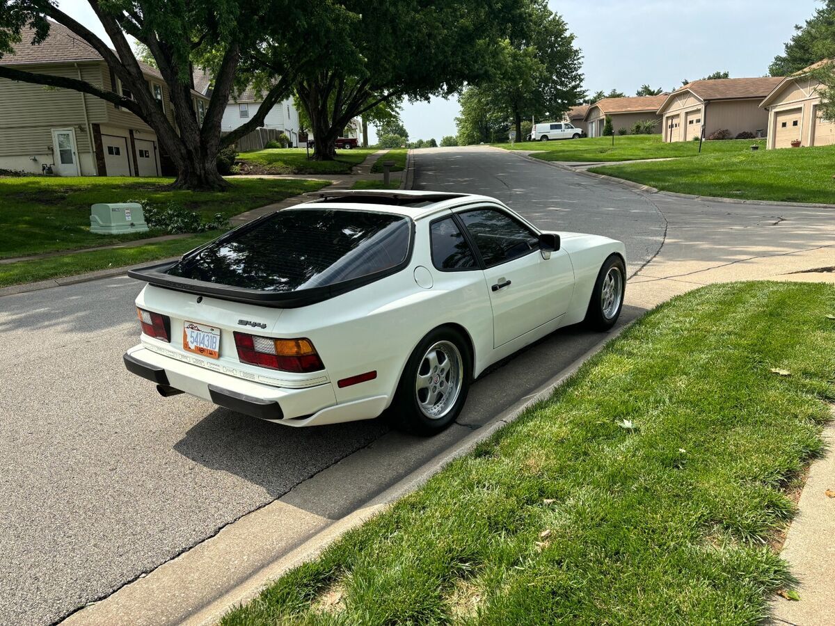 1984 Porsche 944 - photo 6