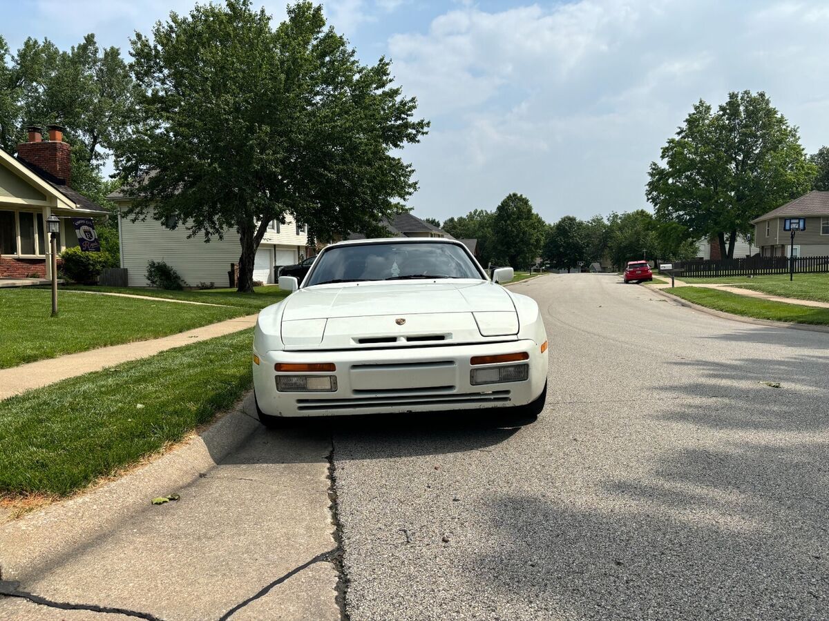 1984 Porsche 944 - photo 9