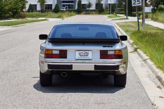 1984 Porsche 944 - photo 5