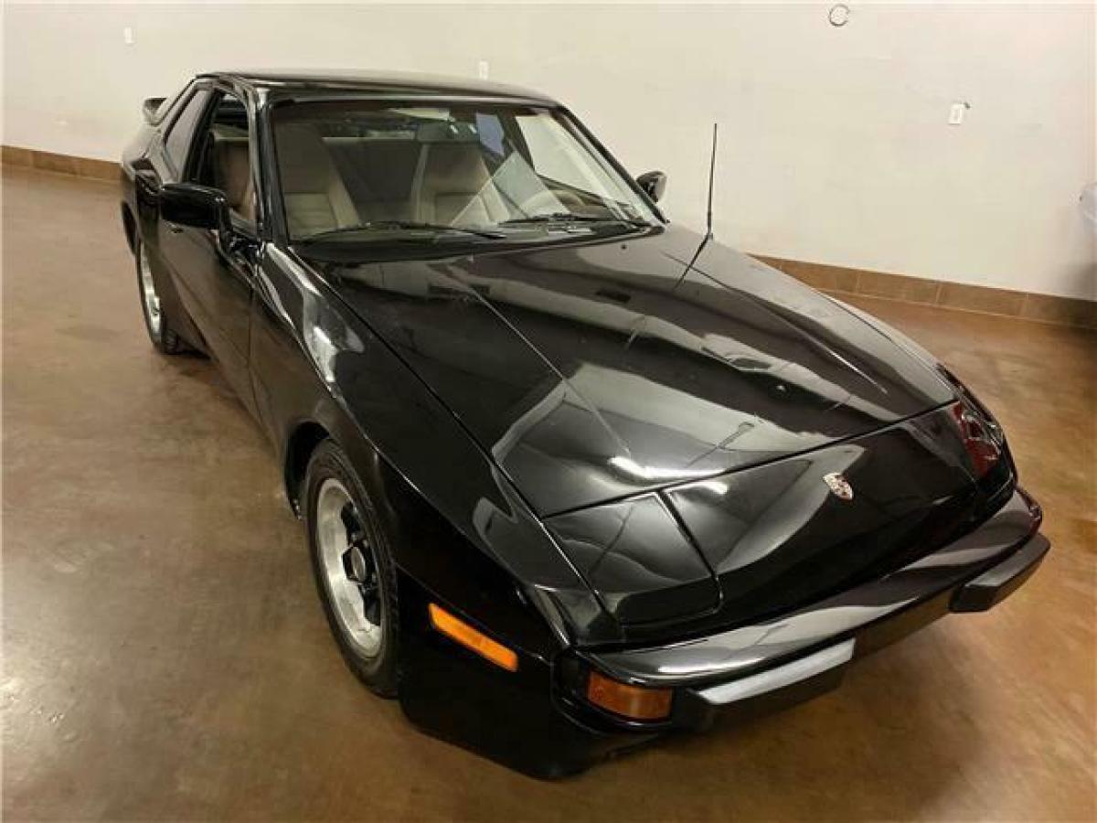 1984 Porsche 944 944 non sunroof coupe