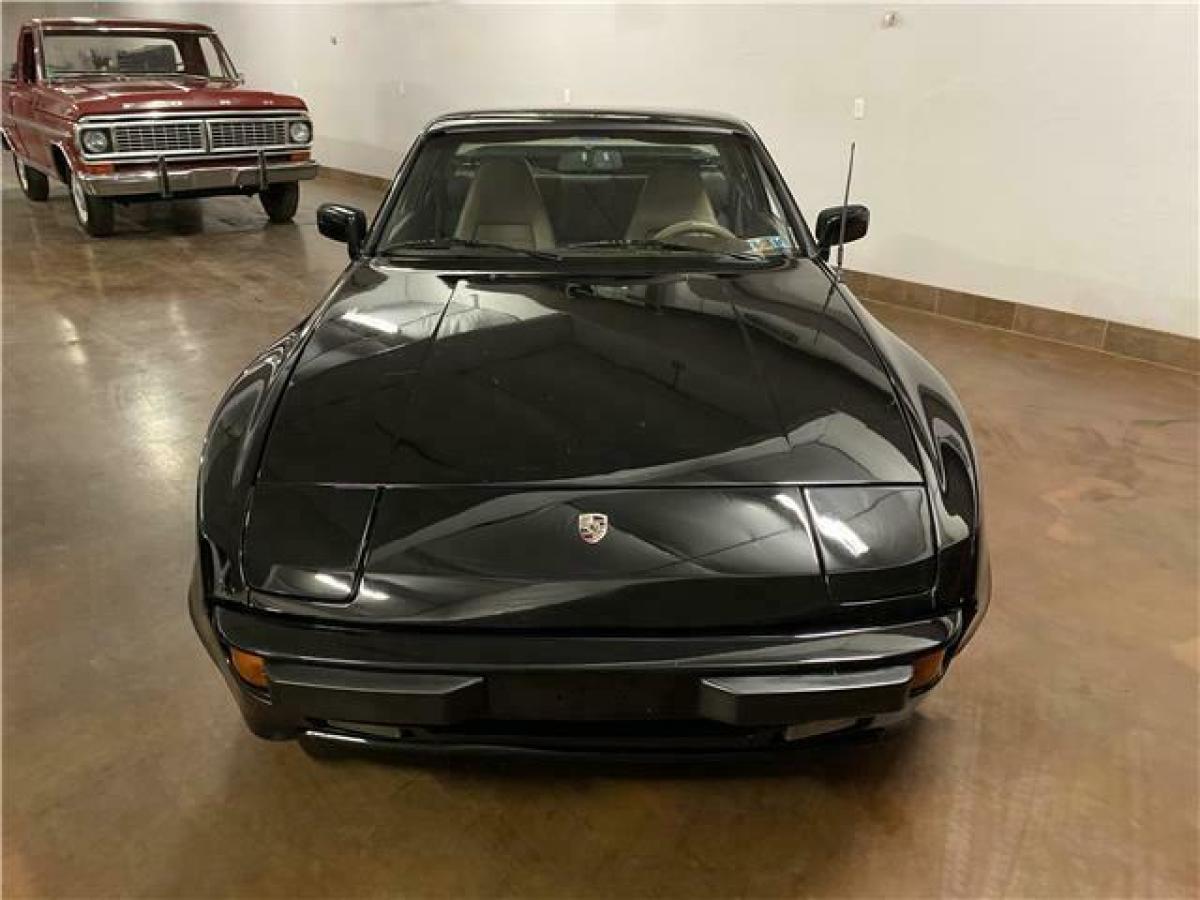 1984 Porsche 944 944 non sunroof coupe - photo 3