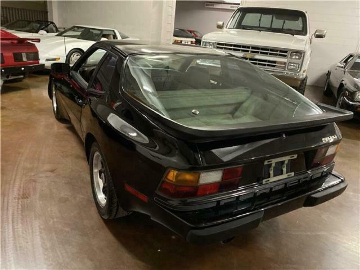 1984 Porsche 944 944 non sunroof coupe - photo 7