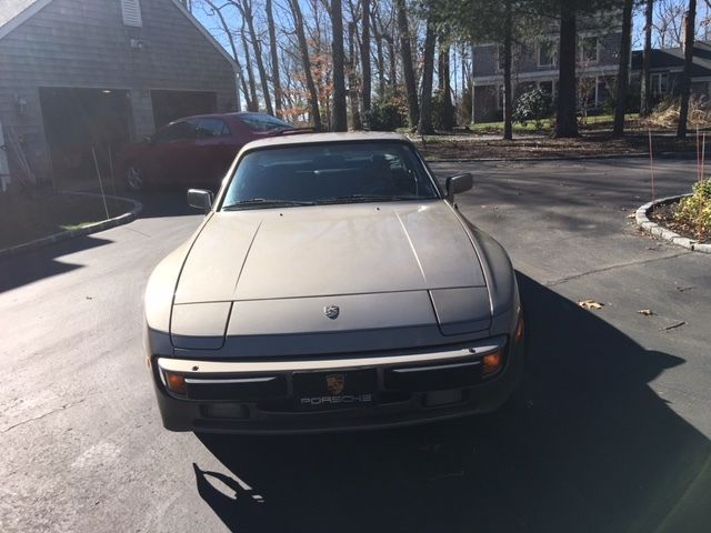 1984 Porshe 944 with 87,000 miles 1984 Porsche 944