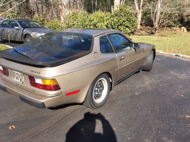 1984 Porsche 944 - photo 5