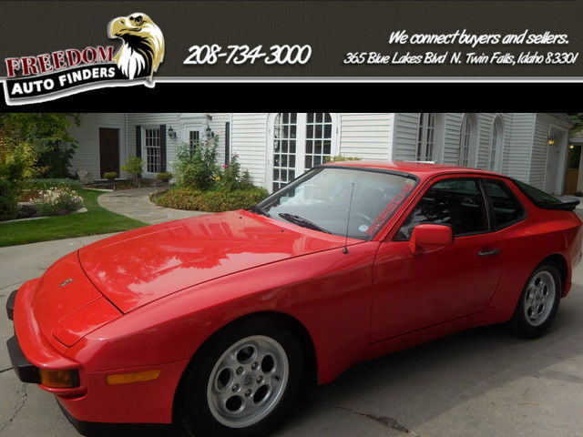 1984 Porshe 944,red,New Battery, This Porcshe is ready for a nice drive ! 1984 Porsche 944 Base Coupe 2-Door