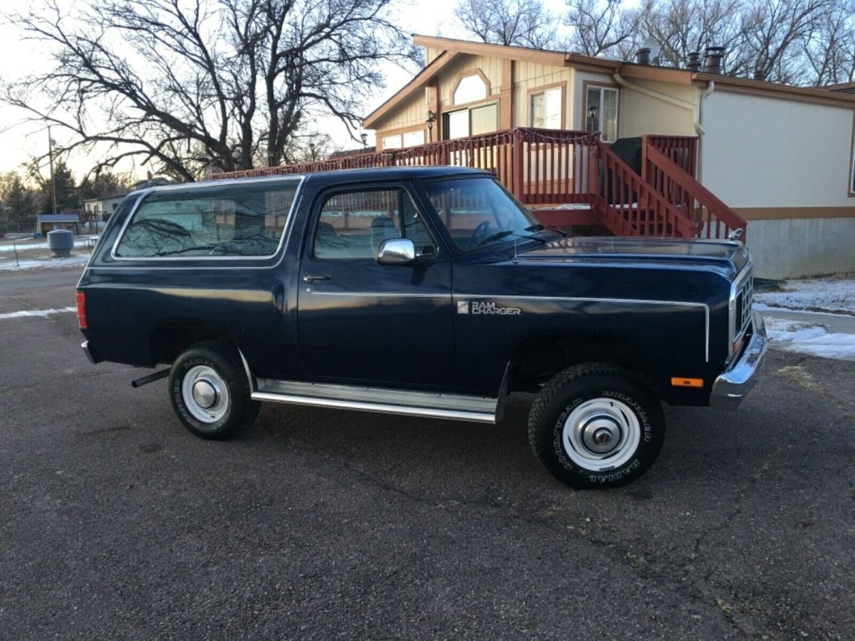1984 Ramcharger Ram Power Wagon 2 owner true survivor 1984 Dodge Ramcharger LE