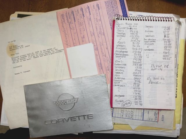 1984 Chevrolet Corvette carmine leather - photo 11